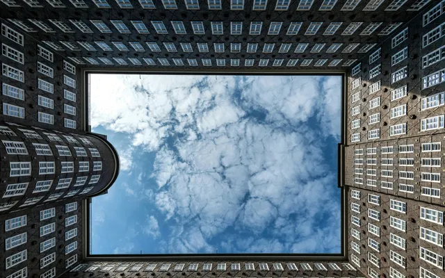 View into the courtyard of the Chilehaus in the Kontorhaus district